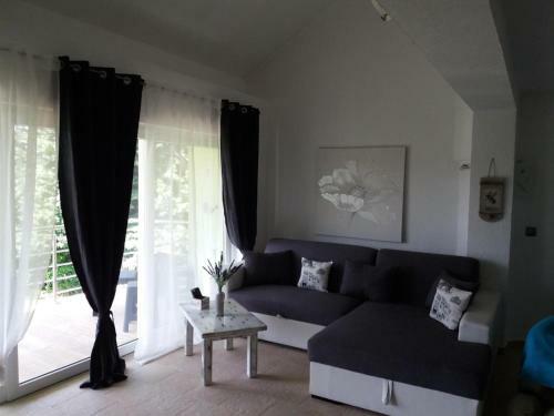 Hostal Apartments And Rooms With Parking Space Slunj, Plitvice - 17719