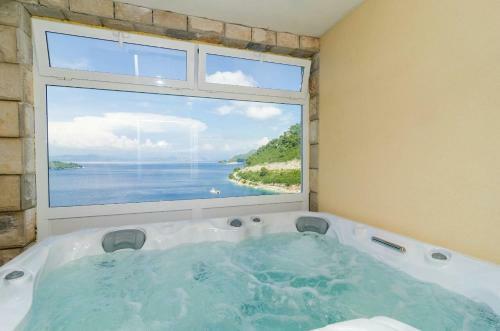 Adriatic - Apartment With Jacuzzi