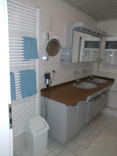 Hostal Pension & Apartments Linkem�hle