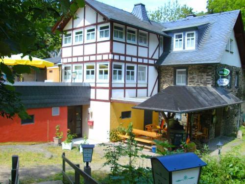 Hostal Pension & Apartments Linkem�hle
