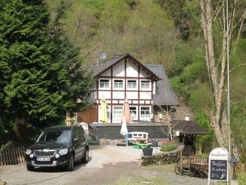 Hostal Pension & Apartments Linkem�hle