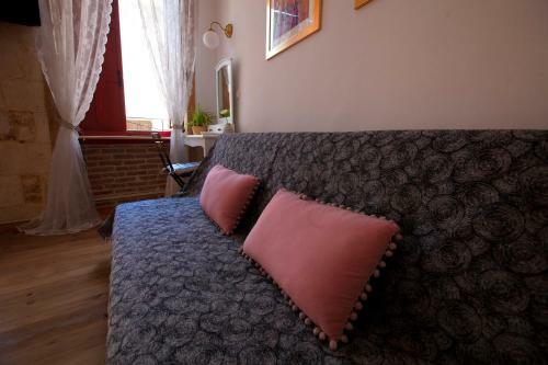 Green Door Apartment
