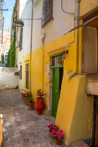 Green Door Apartment