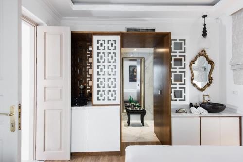 Hotel La Canea Canvas 1