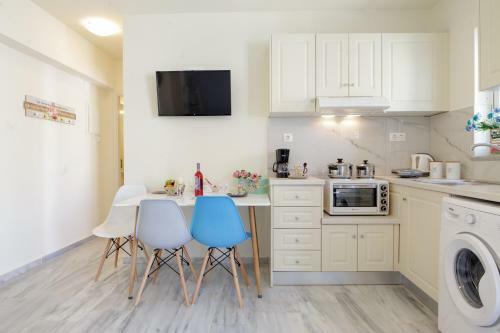 Melina Apartments