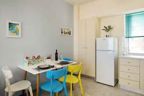 Melina Apartments