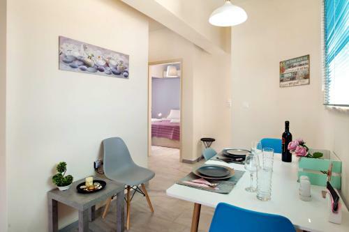 Melina Apartments