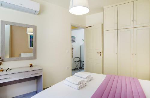 Melina Apartments