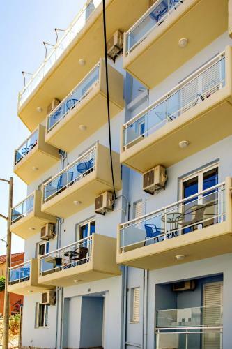Melina Apartments