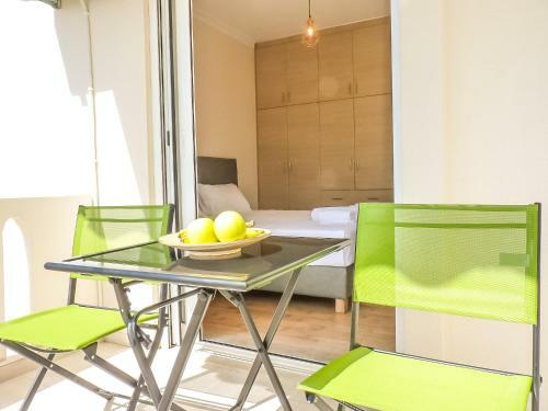 Sunny City Center Apartment