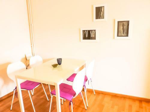 Sunny City Center Apartment
