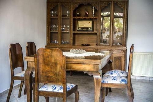 Lilian's House