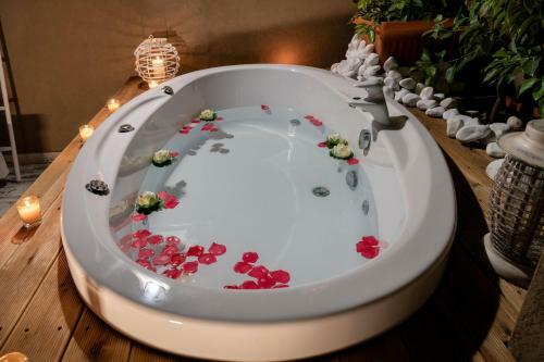 Apartamento Castello Luxury Residence With Private Jacuzzi