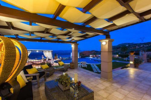Villa Golden Hill