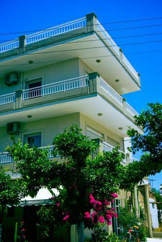Tasos Seagull Apartments