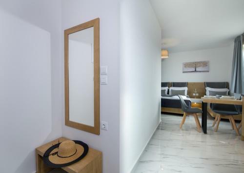 Deluxe City Hotel