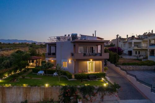 Tholos Apartments
