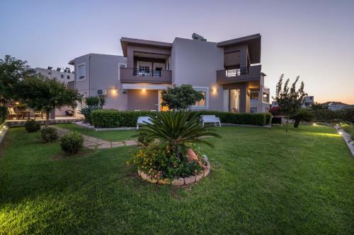 Tholos Apartments