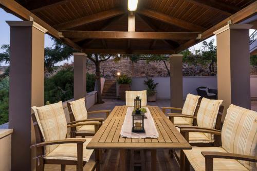 Tholos Apartments