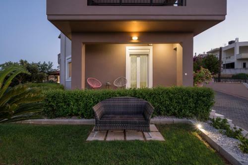 Tholos Apartments