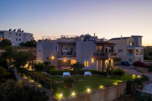 Tholos Apartments