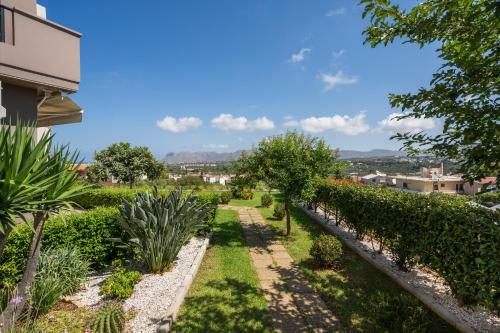 Tholos Apartments
