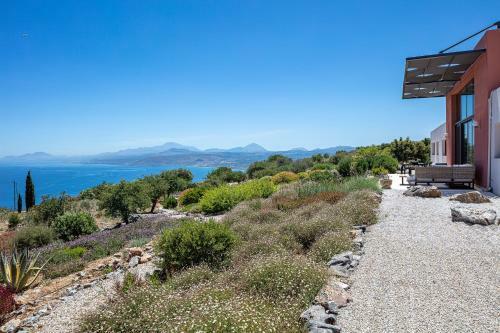 Longhouse Crete - Extraordinary Luxury Villa