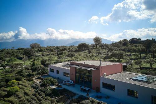 Longhouse Crete - Extraordinary Luxury Villa