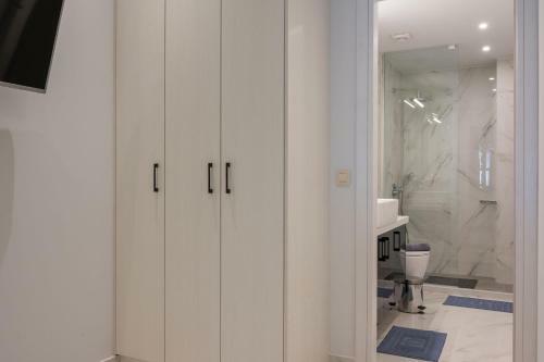 Apartamento Delfini, Beachfront Luxury Flat W. Outdoor Hot Tub