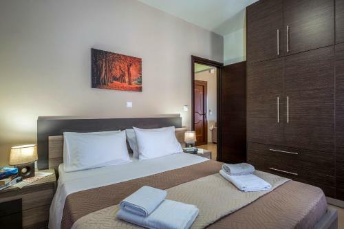 Theos Holidays Luxury Apartment
