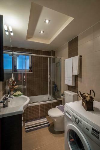 Theos Holidays Luxury Apartment