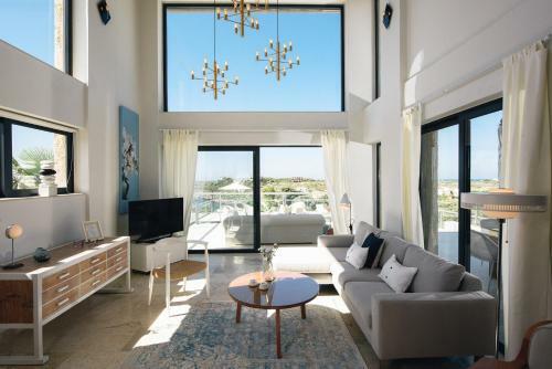 Seacrete Villas