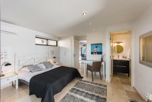 Seacrete Villas