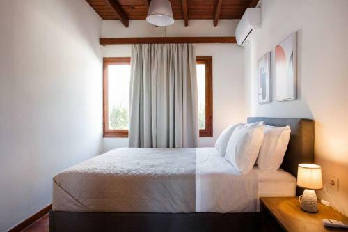 Sea View & Piano By The Pool Villa!