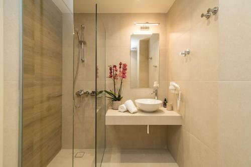 Antel Suites & Apartments