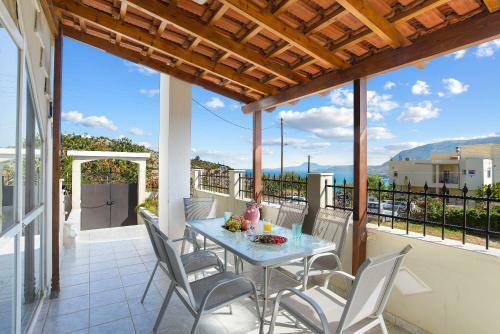 House Overlooking The Port Of Souda