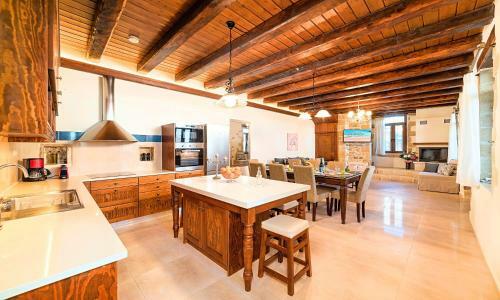 Steve Kois Villa Heated Pool