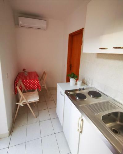 Apartman Lazi?2