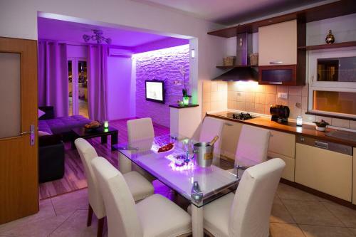 Apartamentos Villa With A Pool Near Split With Magnificent View