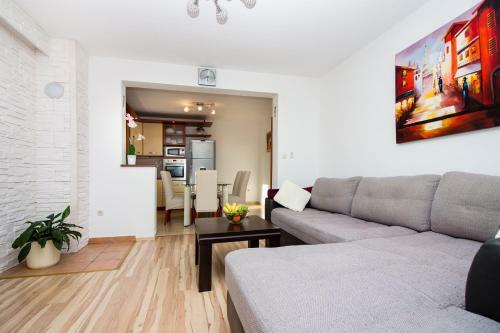 Apartamentos Villa With A Pool Near Split With Magnificent View