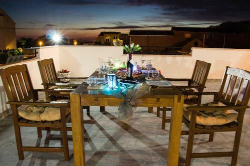Apartamentos Villa With A Pool Near Split With Magnificent View