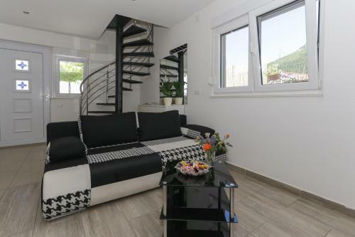Holiday Home Rupotina With A Large Yard, Pool And A Beautiful View