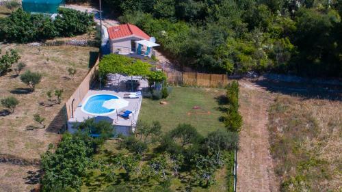 Holiday Home Rupotina With A Large Yard, Pool And A Beautiful View