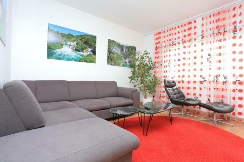Apartments With A Parking Space Solin, Split - 17669