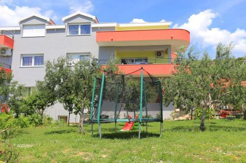 Apartments With A Parking Space Solin, Split - 17669