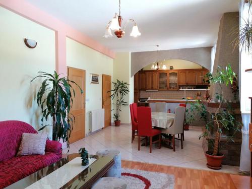 Family Friendly House With A Swimming Pool Solin, Split - 18289