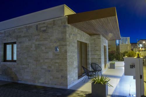Luxury Poolside Villa