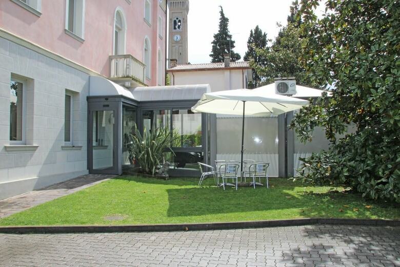 Park Hotel Villa Leon D'oro