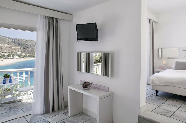 Hotel Ios Palace