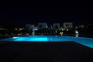 Petros Place Hotel
